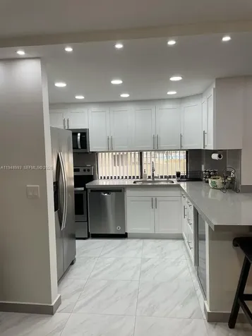 16919 N Bay Road Sunny Isles Beach FL 33160