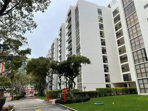 16919 N Bay Road Sunny Isles Beach FL 33160