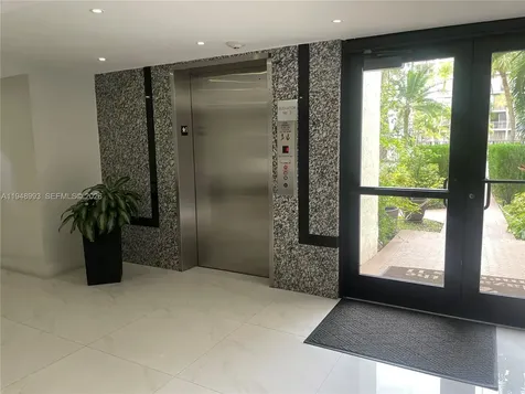 16919 N Bay Road Sunny Isles Beach FL 33160