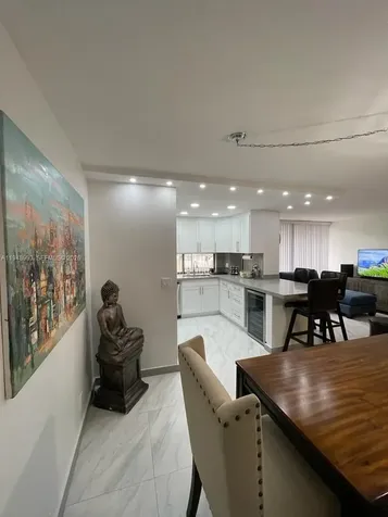 16919 N Bay Road Sunny Isles Beach FL 33160
