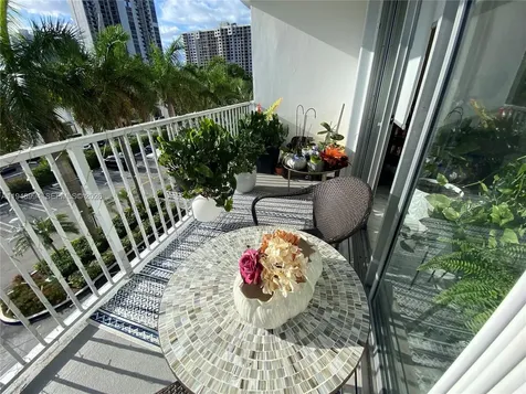 2851 NE 183rd Street Aventura FL 33160