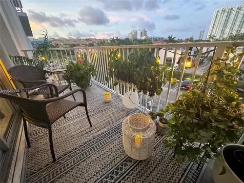 2851 NE 183rd Street Aventura FL 33160