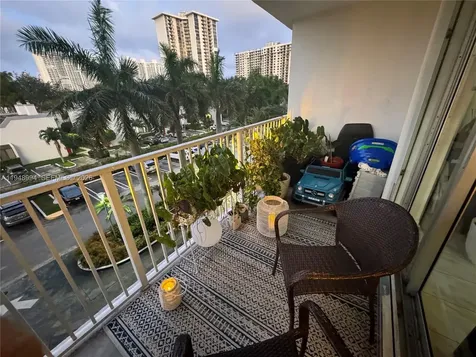 2851 NE 183rd Street Aventura FL 33160