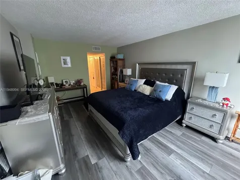 2851 NE 183rd Street Aventura FL 33160