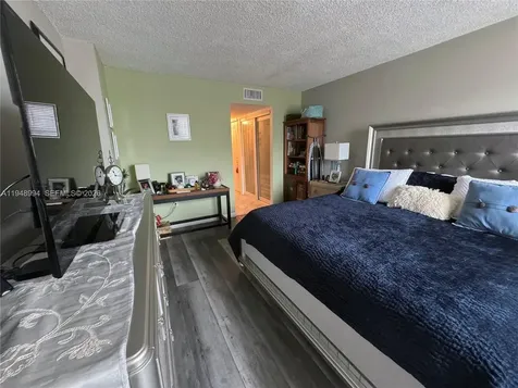 2851 NE 183rd Street Aventura FL 33160