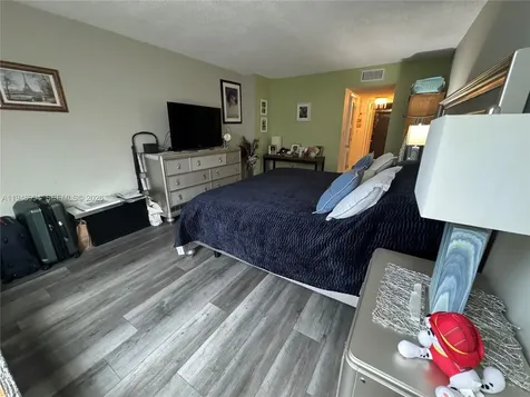 2851 NE 183rd Street Aventura FL 33160