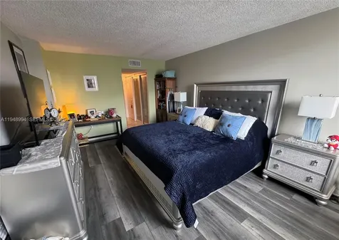 2851 NE 183rd Street Aventura FL 33160