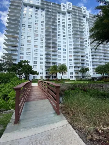 2851 NE 183rd Street Aventura FL 33160