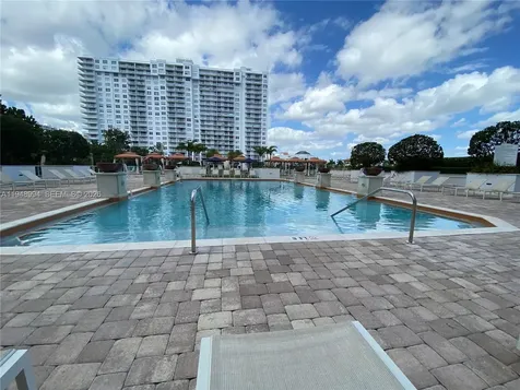 2851 NE 183rd Street Aventura FL 33160