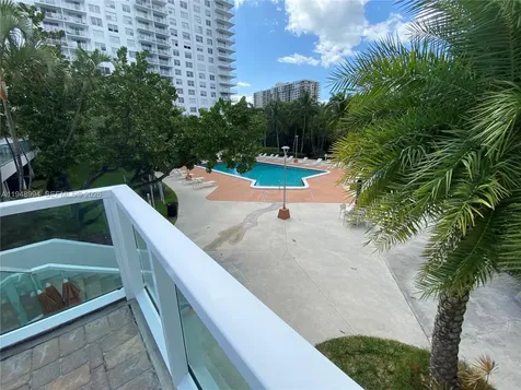 2851 NE 183rd Street Aventura FL 33160