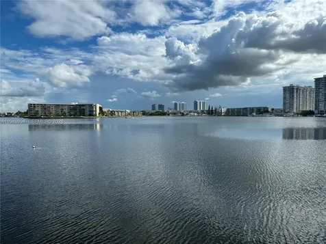 2851 NE 183rd Street Aventura FL 33160