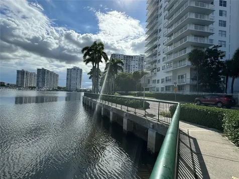 2851 NE 183rd Street Aventura FL 33160