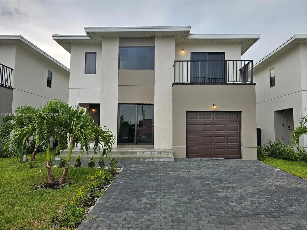 215 NW 13th Place Florida City FL 33034