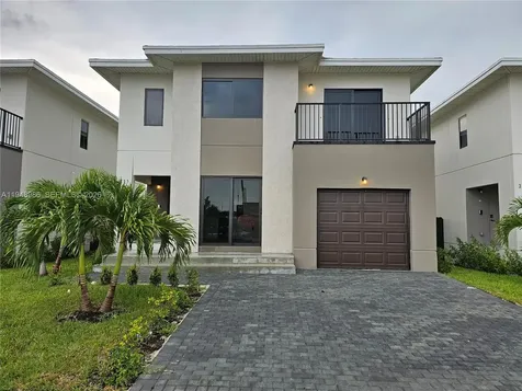 215 NW 13th Place Florida City FL 33034