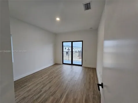 215 NW 13th Place Florida City FL 33034