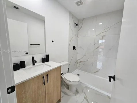 215 NW 13th Place Florida City FL 33034