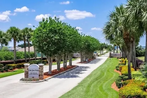 591 Sunset Pointe Drive Lake Placid FL 33852
