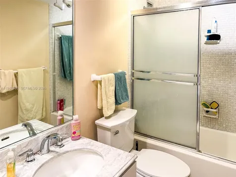 10101 E Bay Harbor Drive Bay Harbor Islands FL 33154
