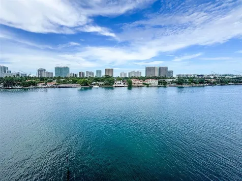 10101 E Bay Harbor Drive Bay Harbor Islands FL 33154