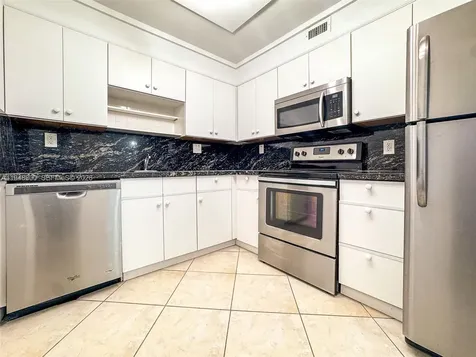 10101 E Bay Harbor Drive Bay Harbor Islands FL 33154