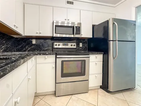 10101 E Bay Harbor Drive Bay Harbor Islands FL 33154