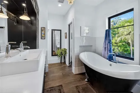 1680 Onaway Drive Coconut Grove FL 33133