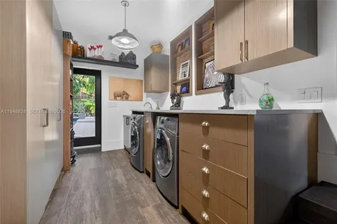 1680 Onaway Drive Coconut Grove FL 33133