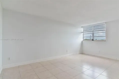 8895 Fontainebleau Boulevard Miami FL 33172