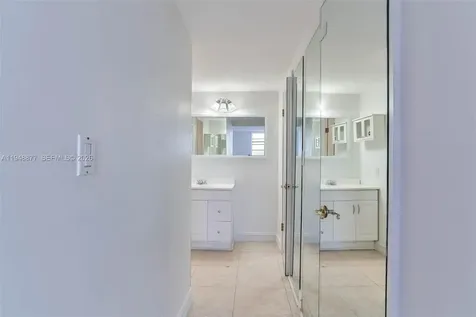 8895 Fontainebleau Boulevard Miami FL 33172