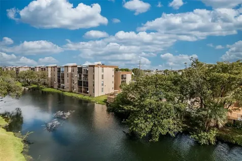 8895 Fontainebleau Boulevard Miami FL 33172