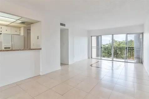 8895 Fontainebleau Boulevard Miami FL 33172