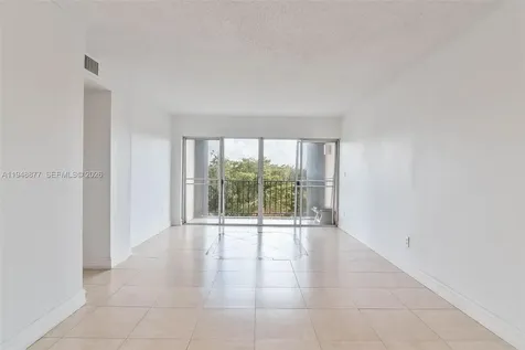 8895 Fontainebleau Boulevard Miami FL 33172
