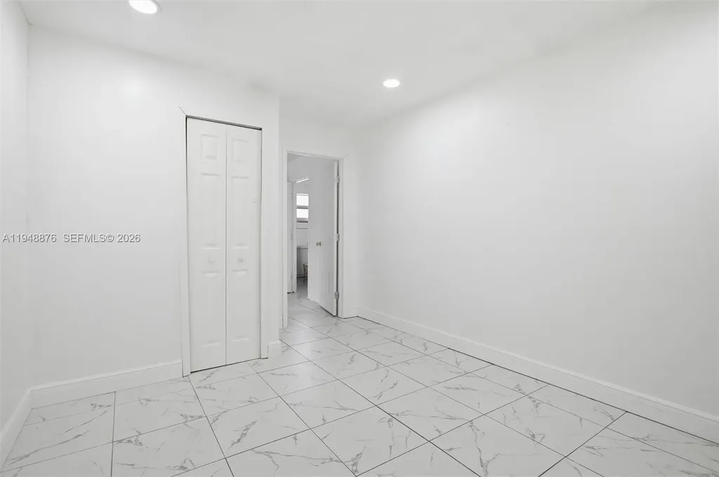 2280 SW 43rd Avenue Fort Lauderdale FL 33317