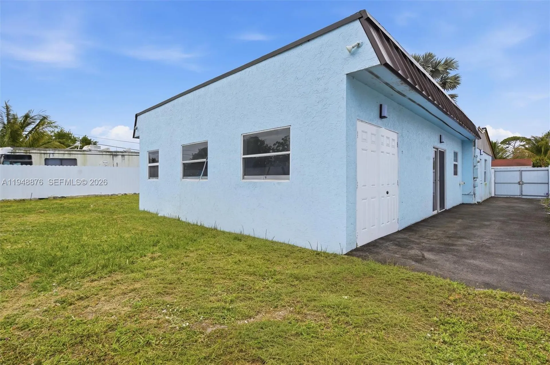 2280 SW 43rd Avenue Fort Lauderdale FL 33317