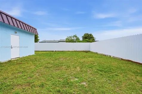 2280 SW 43rd Avenue Fort Lauderdale FL 33317