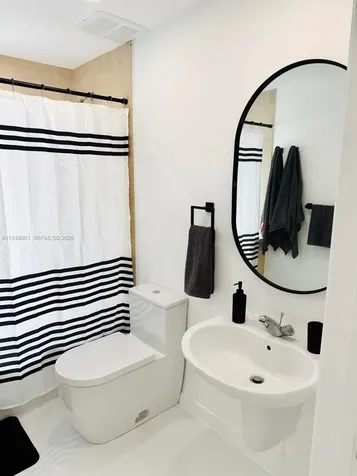 7700 Collins Avenue Miami Beach FL 33141