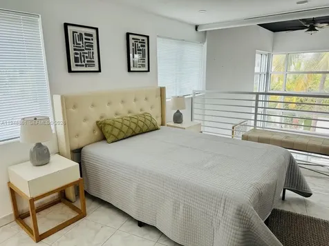 7700 Collins Avenue Miami Beach FL 33141