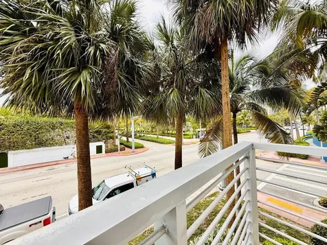 7700 Collins Avenue Miami Beach FL 33141