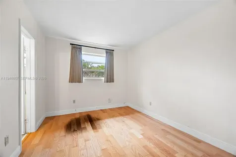8525 SW 100th Avenue Miami FL 33173