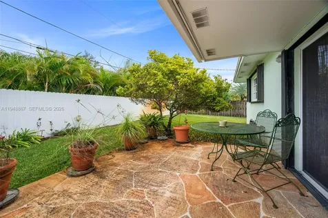 8525 SW 100th Avenue Miami FL 33173
