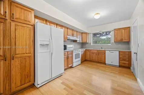 8525 SW 100th Avenue Miami FL 33173