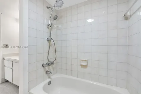 995 SW 84th Avenue Miami FL 33144