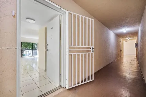 995 SW 84th Avenue Miami FL 33144