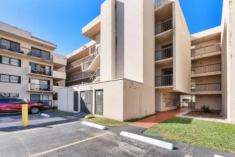 995 SW 84th Avenue Miami FL 33144