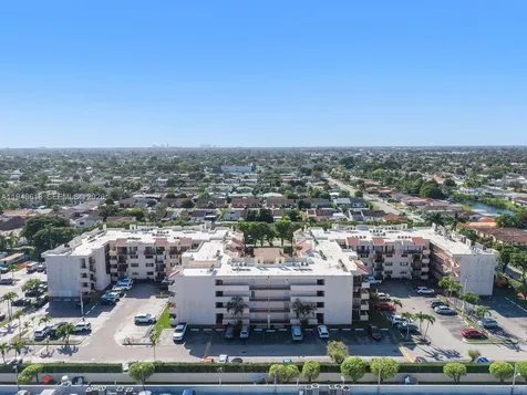 995 SW 84th Avenue Miami FL 33144