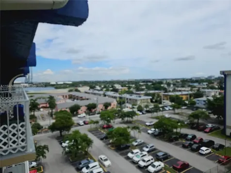 4550 NW 9th Street Miami FL 33126