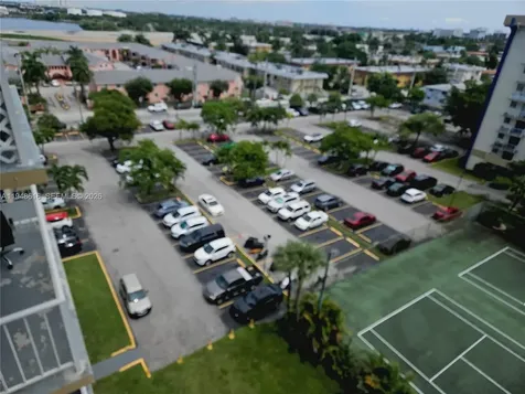 4550 NW 9th Street Miami FL 33126