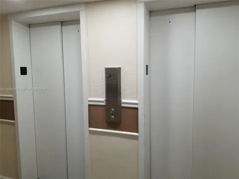4550 NW 9th Street Miami FL 33126