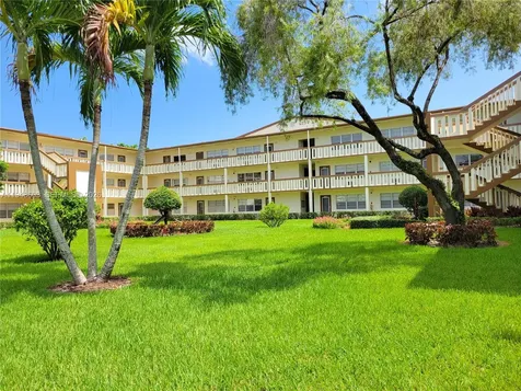 196 E Mansfield E Boca Raton FL 33434