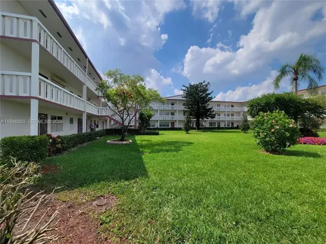 196 E Mansfield E Boca Raton FL 33434